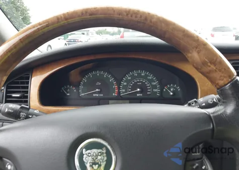 2003 Jaguar S-Type 4.2L V8 from USA, damaged, VIN SAJEA01U23HM77122